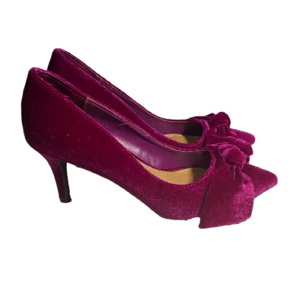 Bamboo prevail pump Hot Pink Velvet With Bow